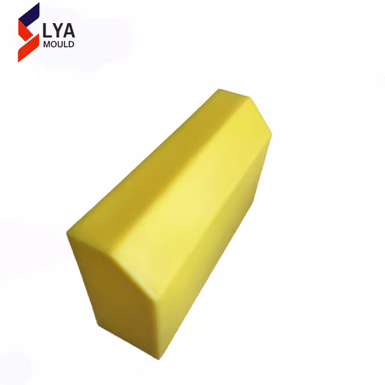 Bordsteinkante aus Kunststoff mit LED-Licht am Straßenrand