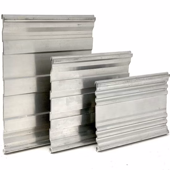 Schwarzer Gartenrand, pulverbeschichteter, bunter Metallrand für den Garten- und Landschaftsbau